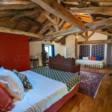 Chateau De Lavaud Penzion Montbron