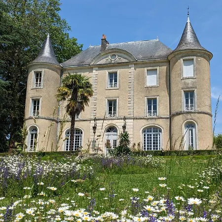 Guest house Chateau De Lavaud