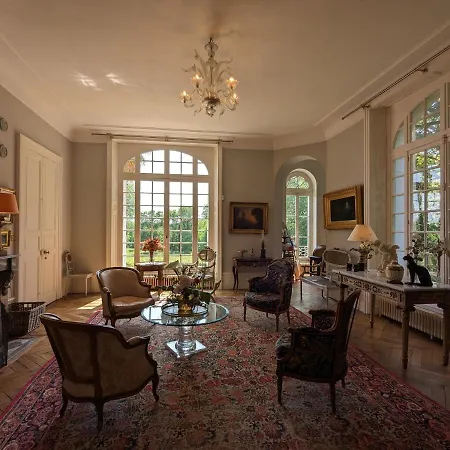 Chateau De Lavaud 3*