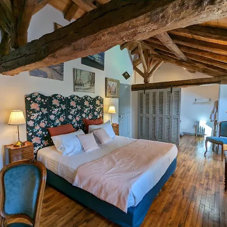 Penzion Chateau De Lavaud Montbron