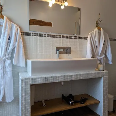 Chateau De Lavaud Montbron