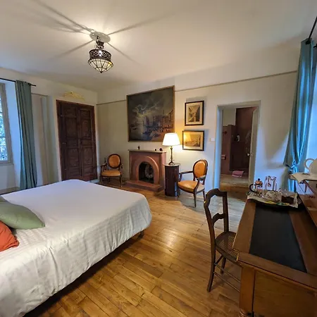 Chateau De Lavaud Montbron