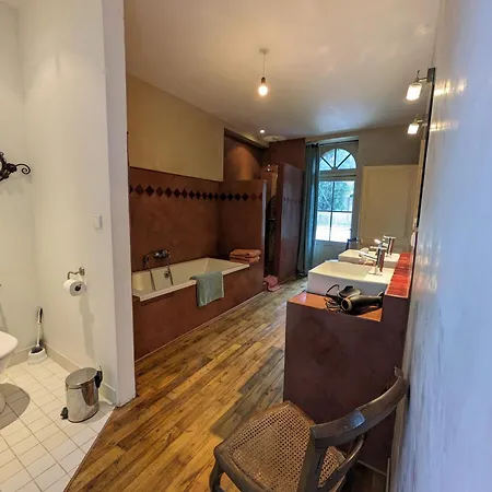 Penzion Chateau De Lavaud 3*