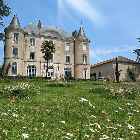 Chateau De Lavaud Penzion Montbron