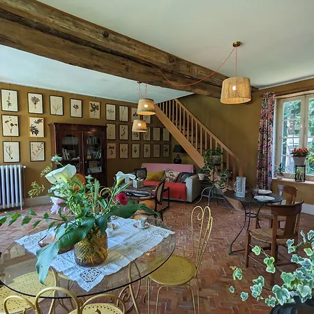 Chateau De Lavaud Penzion