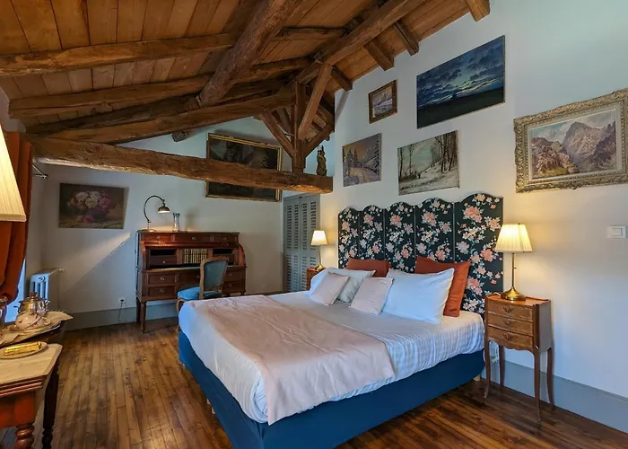 Maison d'hôtes Chateau De Lavaud 3*